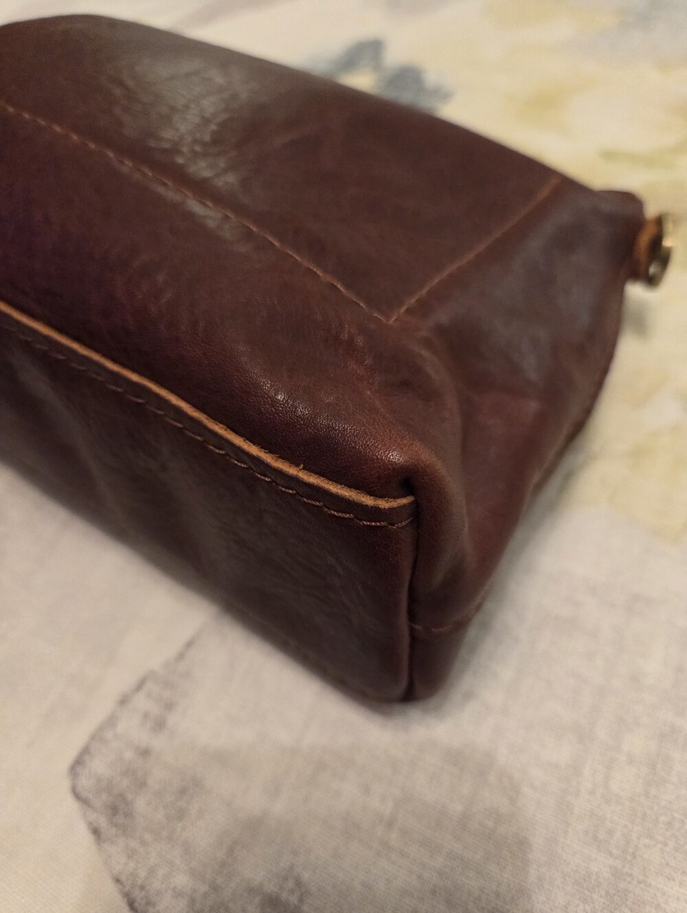 PORTLAND LEATHER Classic Poppy Rich Brown Pebbled Leather Crossbody Bag - Picture 5 of 14
